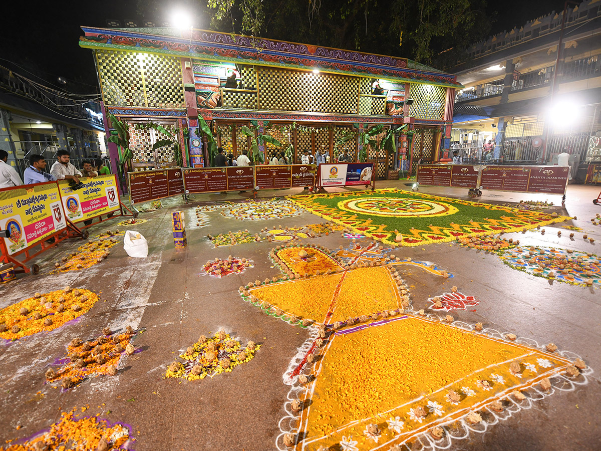 Koti_20Deepotsavam_20at_20Kanaka_20Durga_20temple_20in_20Vijayawada_8.jpg 8