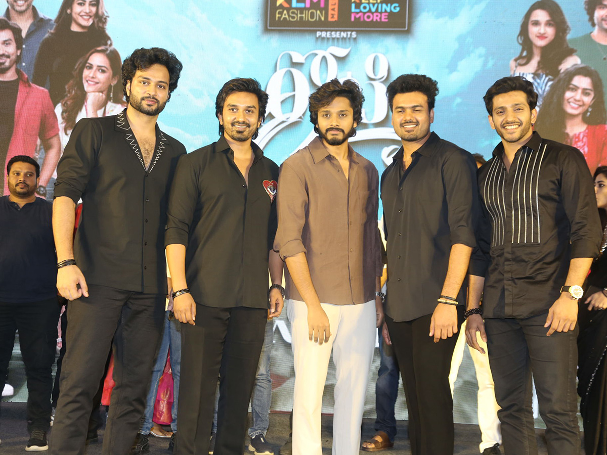 Roti_20Kapada_20Romance_20Movie_20Pre_20Release_20Photos_20_3.jpg 3