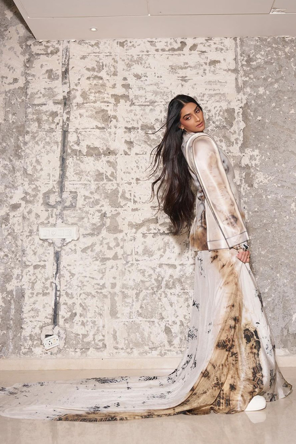 Sonam-Kapoor-1.jpg 2