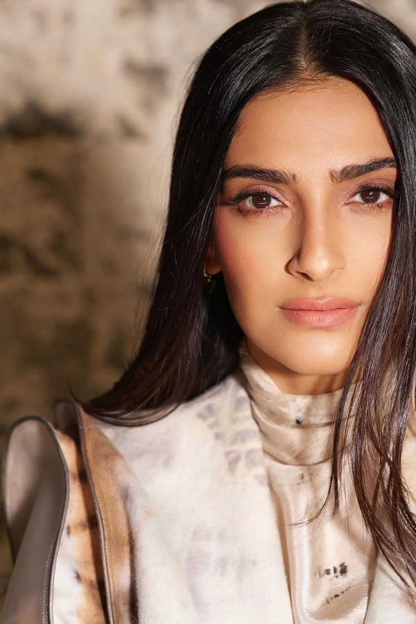 Sonam-Kapoor-10.jpg 11