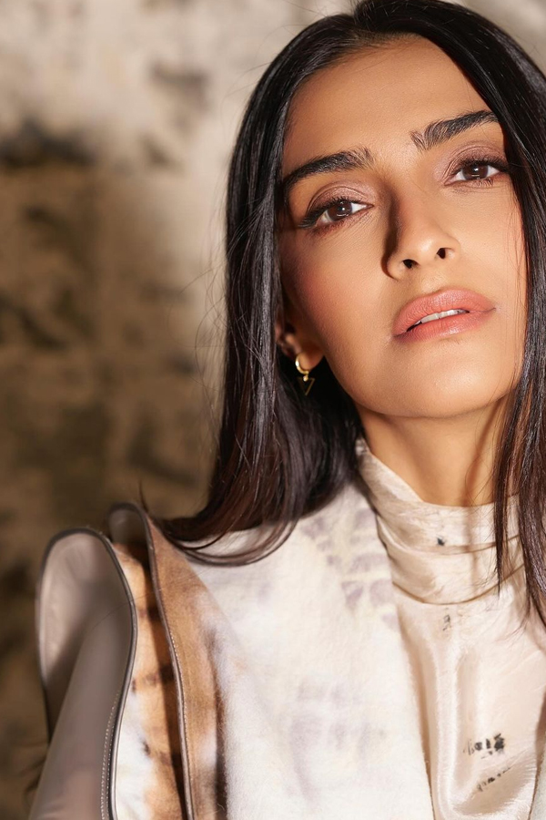 Sonam-Kapoor-7.jpg 8