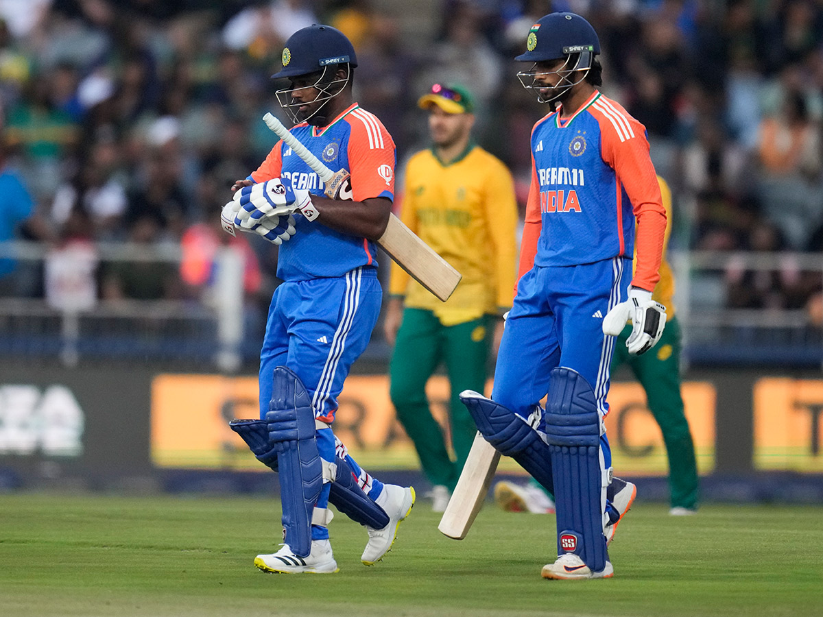 _20winners_20trophy_20after_20their_20win_20against_20South_20Africa_20in_20the_20fourth_20T20_20cricket_20__20_2835_29.jpg 35