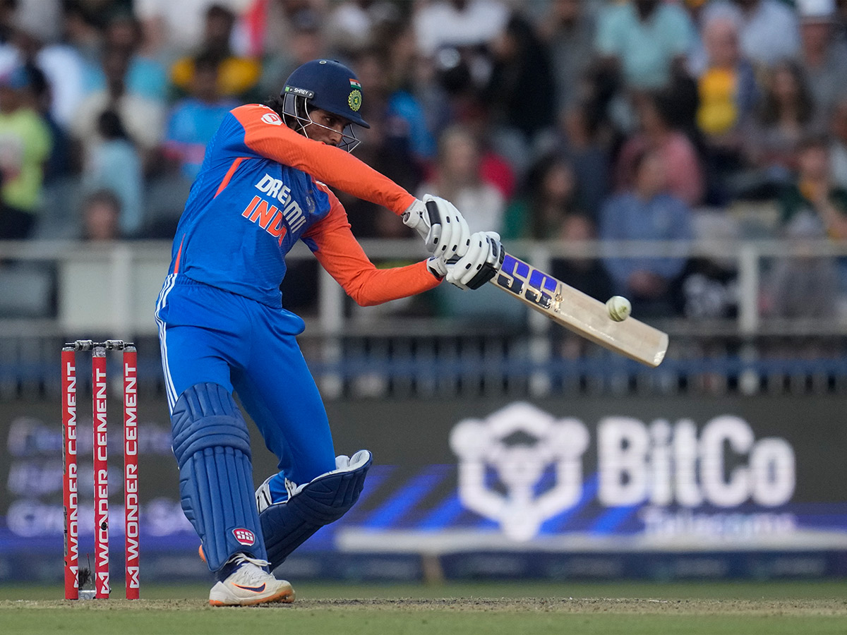 _20winners_20trophy_20after_20their_20win_20against_20South_20Africa_20in_20the_20fourth_20T20_20cricket_20__20_2836_29.jpg 36
