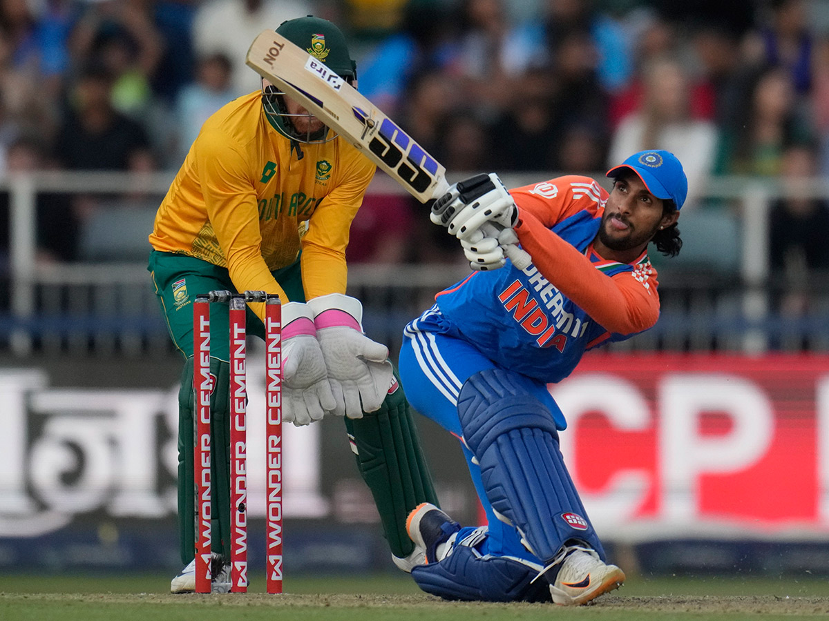 _20winners_20trophy_20after_20their_20win_20against_20South_20Africa_20in_20the_20fourth_20T20_20cricket_20__20_2838_29.jpg 38