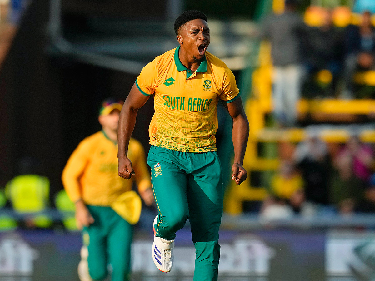 _20winners_20trophy_20after_20their_20win_20against_20South_20Africa_20in_20the_20fourth_20T20_20cricket_20__20_2844_29.jpg 44