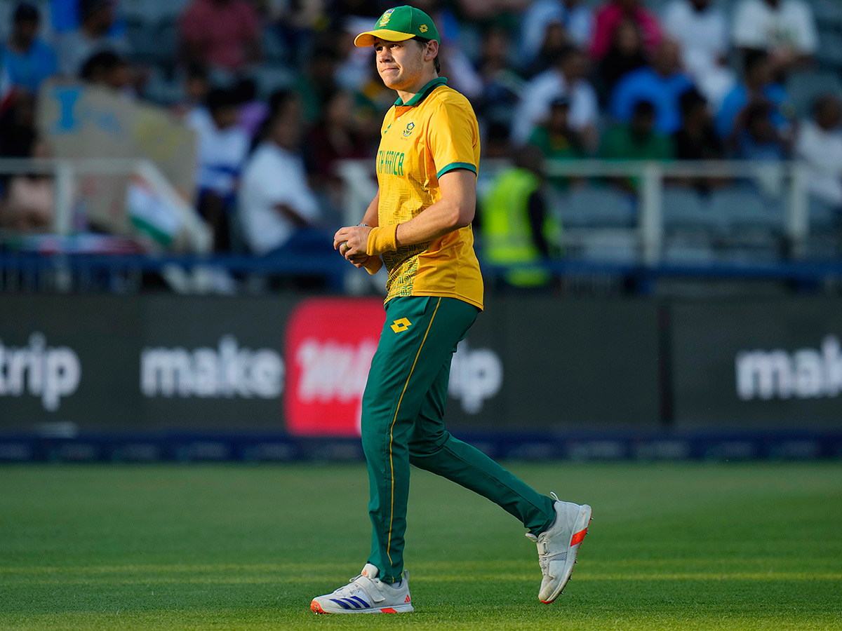 _20winners_20trophy_20after_20their_20win_20against_20South_20Africa_20in_20the_20fourth_20T20_20cricket_20__20_2846_29.jpg 46