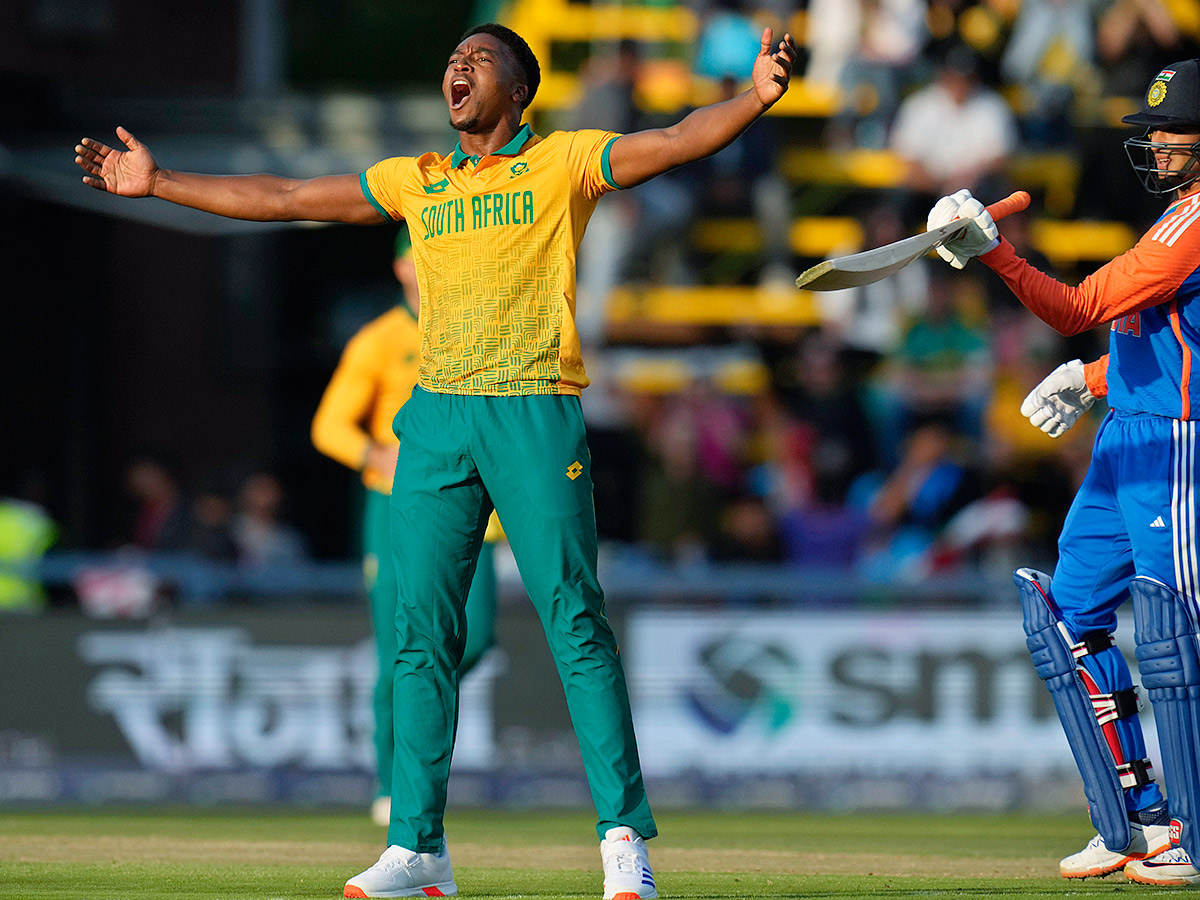 _20winners_20trophy_20after_20their_20win_20against_20South_20Africa_20in_20the_20fourth_20T20_20cricket_20__20_2847_29.jpg 47