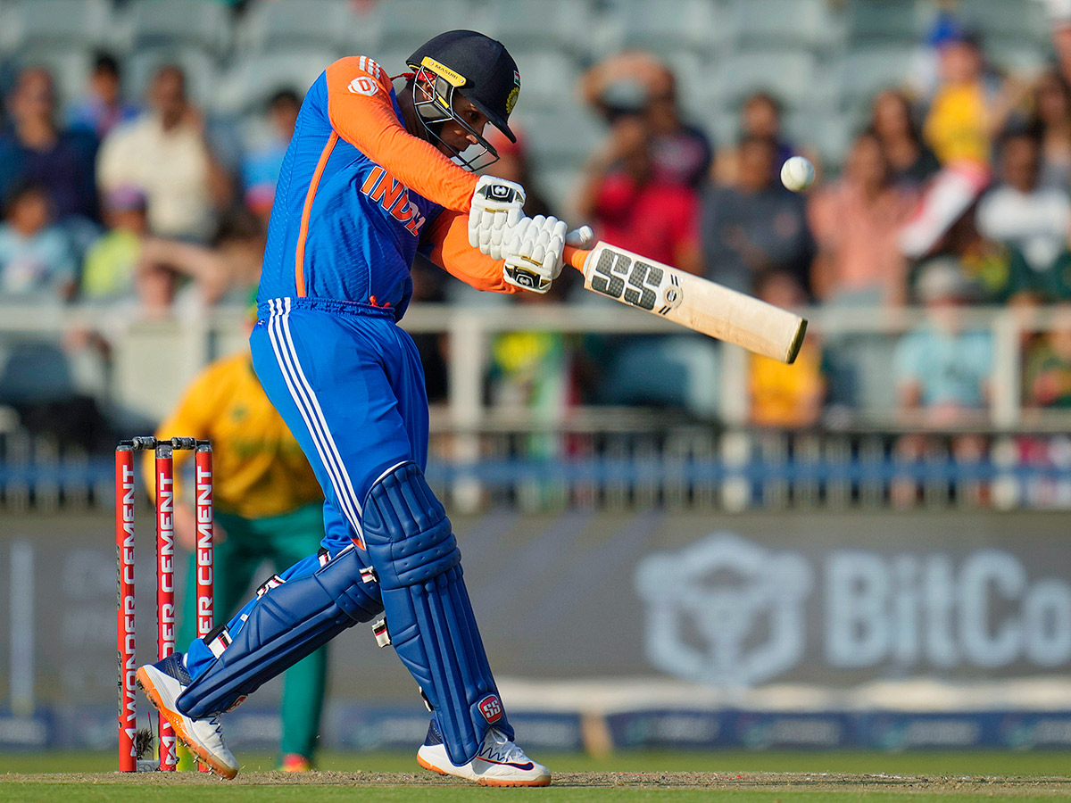 _20winners_20trophy_20after_20their_20win_20against_20South_20Africa_20in_20the_20fourth_20T20_20cricket_20__20_2848_29.jpg 48