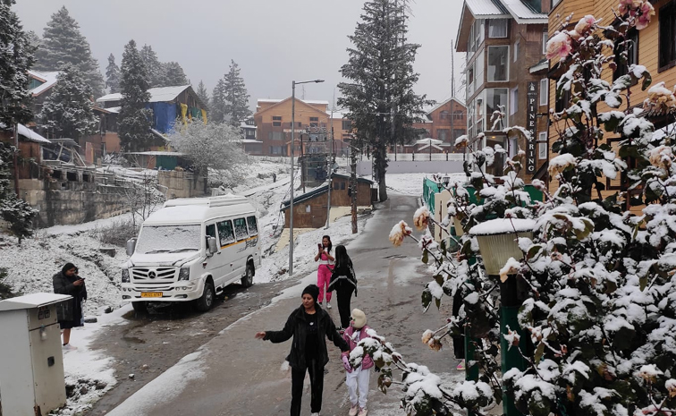kashmir_snowfall.jpg