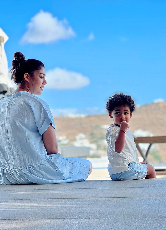 nayanthara_20and_20vignesh_20shivan_20kids_20new_20photos__20_2813_29.jpg 13
