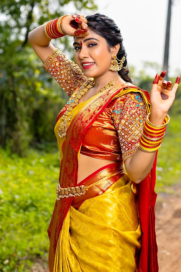 Jabardasth_20Satya_20Sri_20NEW_20HOUSE_20WARMING_20Function_20photos_20Goes_20Viral_20on_20Social_20Media_20_2814_29.jpg 15