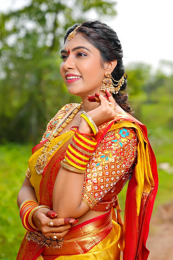 Jabardasth_20Satya_20Sri_20NEW_20HOUSE_20WARMING_20Function_20photos_20Goes_20Viral_20on_20Social_20Media_20_285_29.jpg 6
