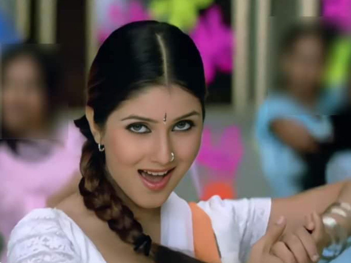 Keerthi-Reddy-15.jpg 16