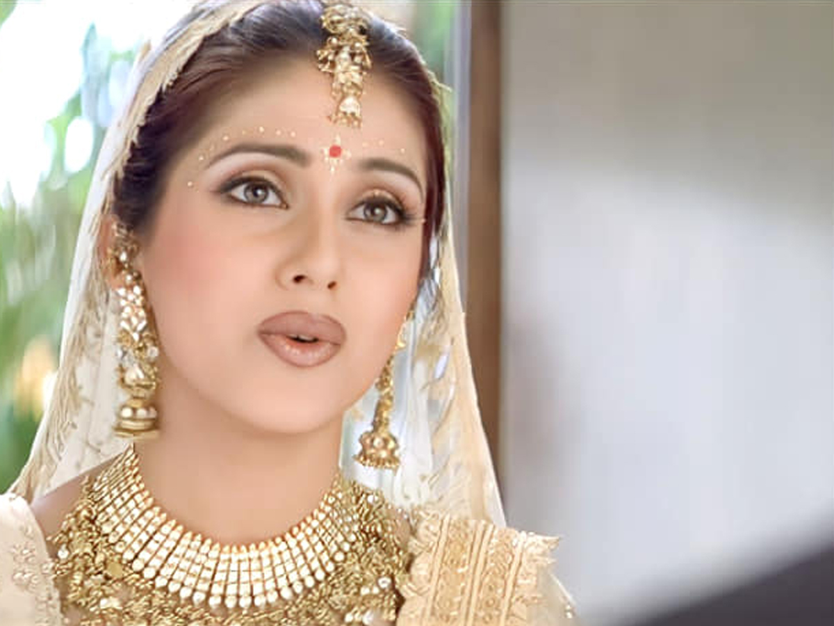 Keerthi-Reddy-17.jpg 18