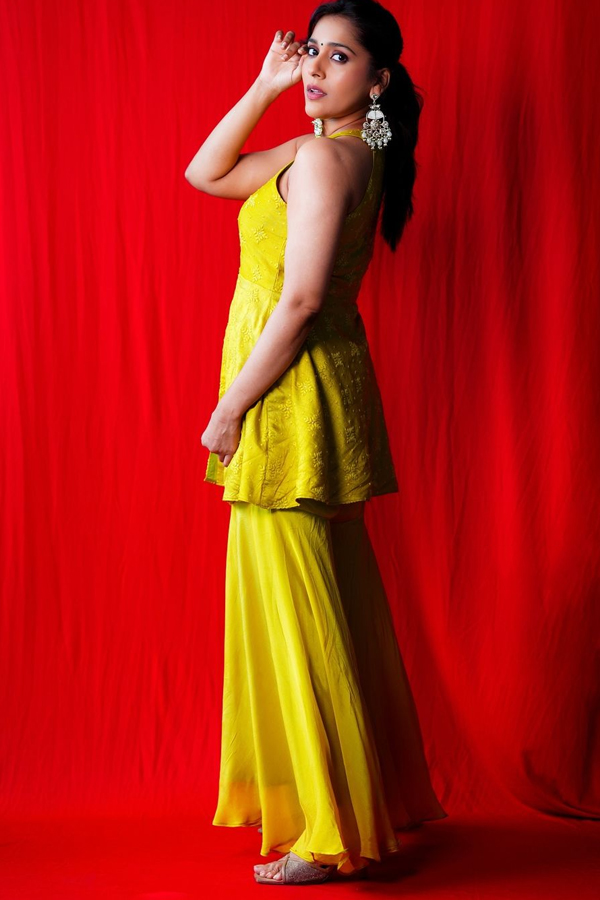 Rashmi-Gautam-7.jpg 8