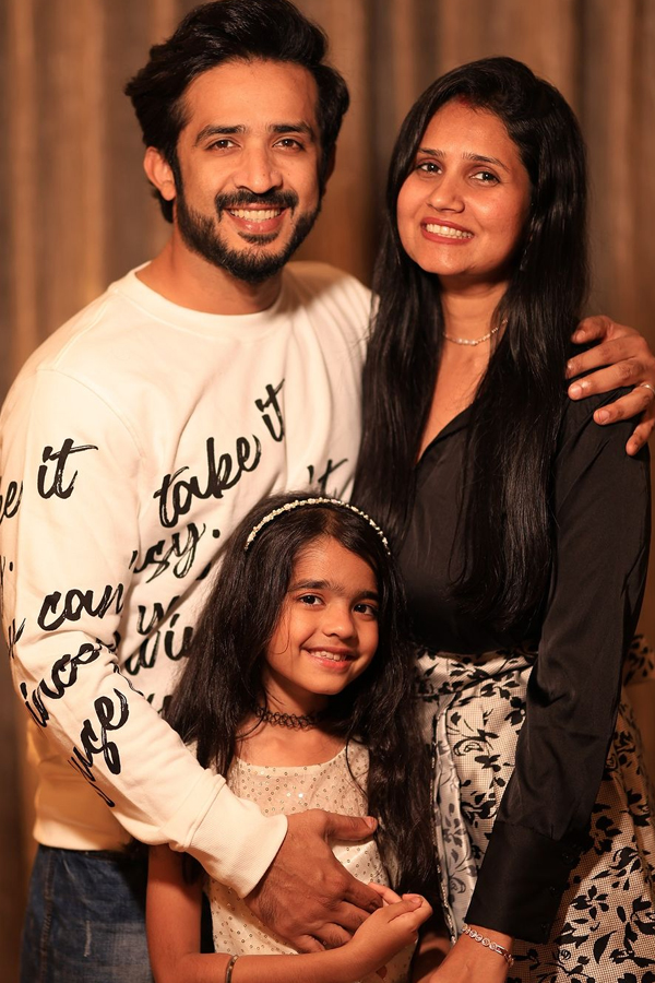 Anchor-Ravi_House-Warming-Ceremony-14_0.jpg 15