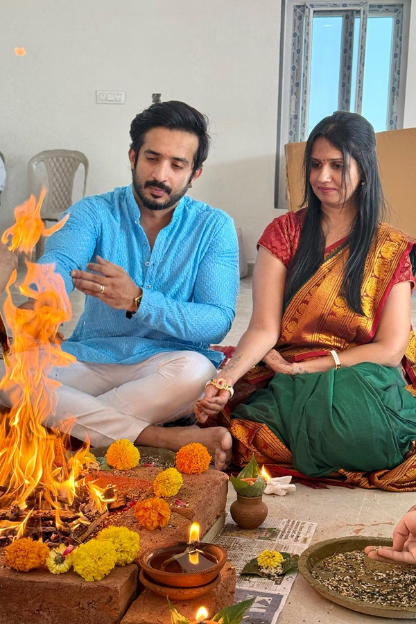 Anchor-Ravi_House-Warming-Ceremony-3_0.jpg 4