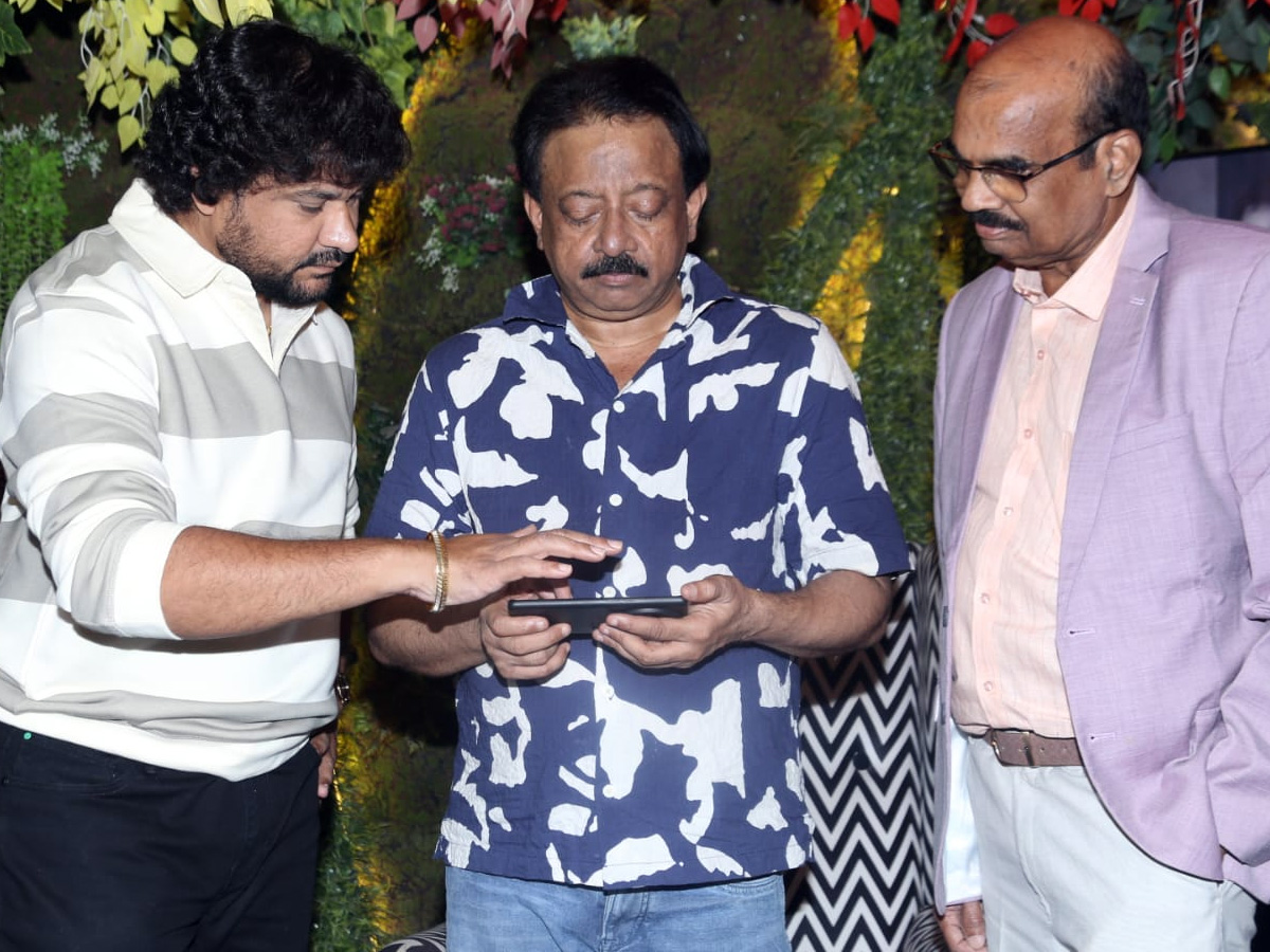 Harudu_20movie_20launch_20by_20RGV8.jpg 9