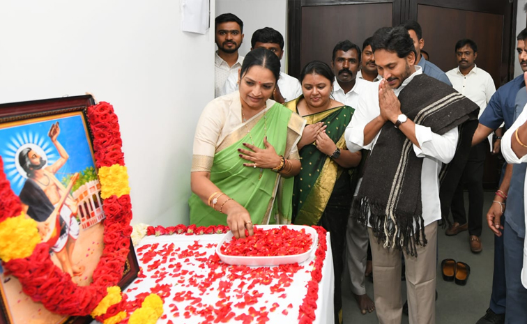 Kanakadasa_Anniversary_Birt.jpg