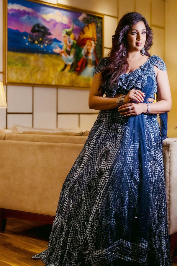 Shreya-Ghoshal-2.jpg 3