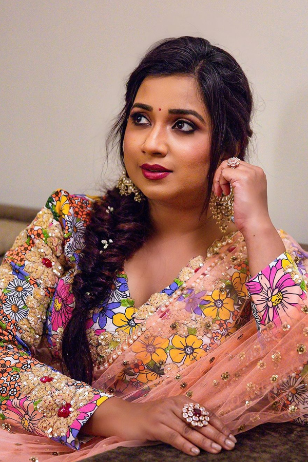 Shreya-Ghoshal-20.jpg 21
