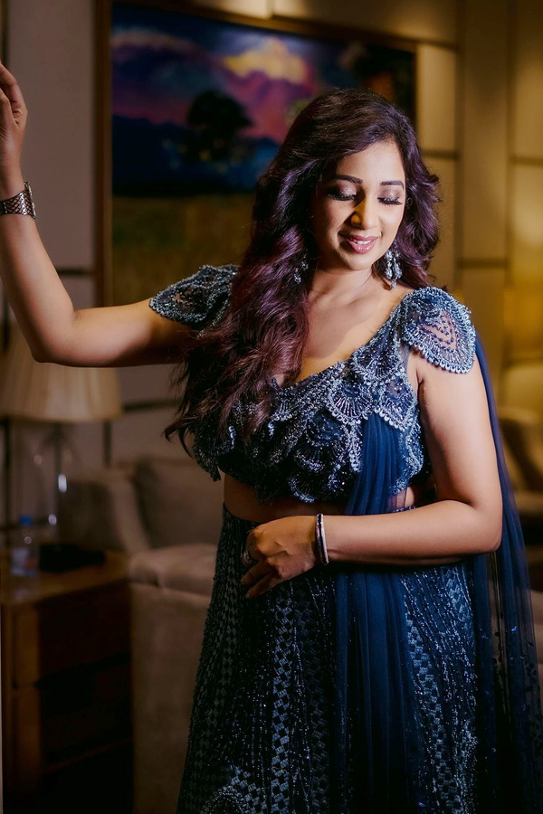 Shreya-Ghoshal-3.jpg 4