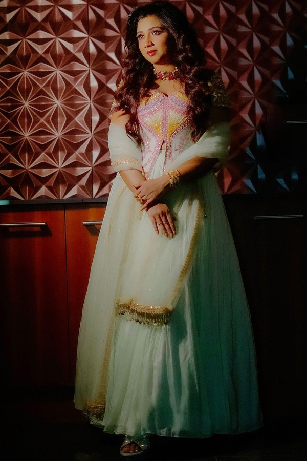 Shreya-Ghoshal-7.jpg 8