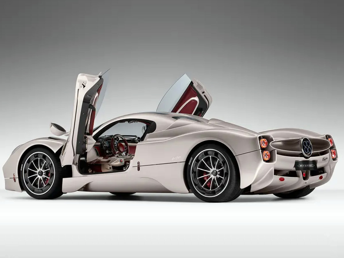 Supercars_20in_20The_20World16.jpg 17