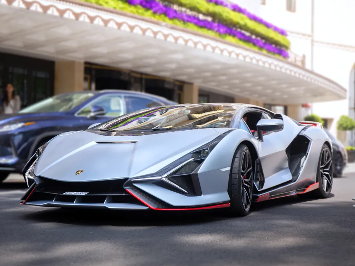 Supercars_20in_20The_20World23.jpg 24