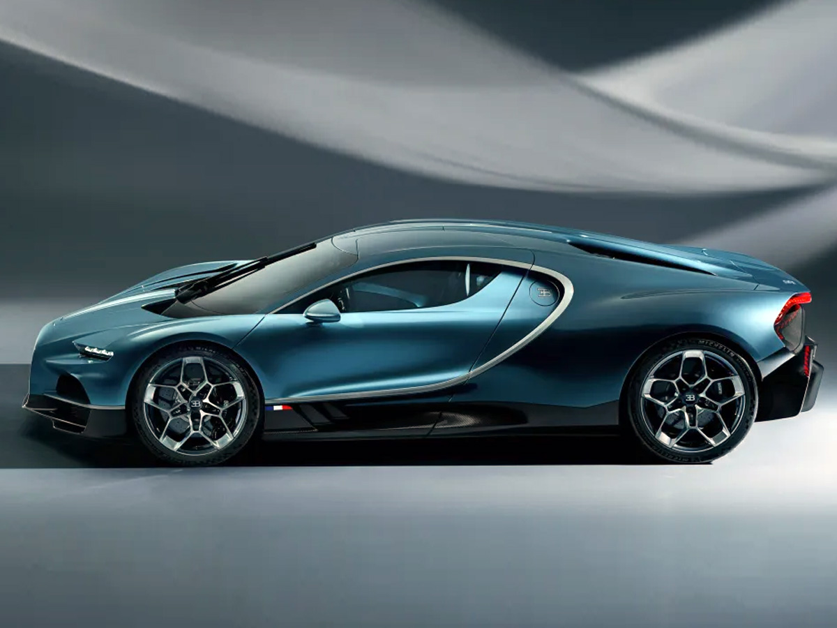 Supercars_20in_20The_20World24.jpg 25