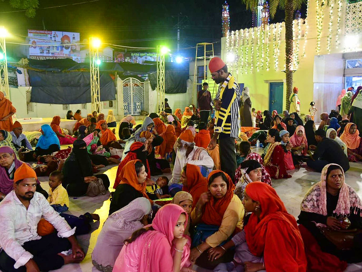 Urus_20festival_20begins_20at_20Ameen_20Peer_20Dargah_20in_20Kadapa_2.jpg 2