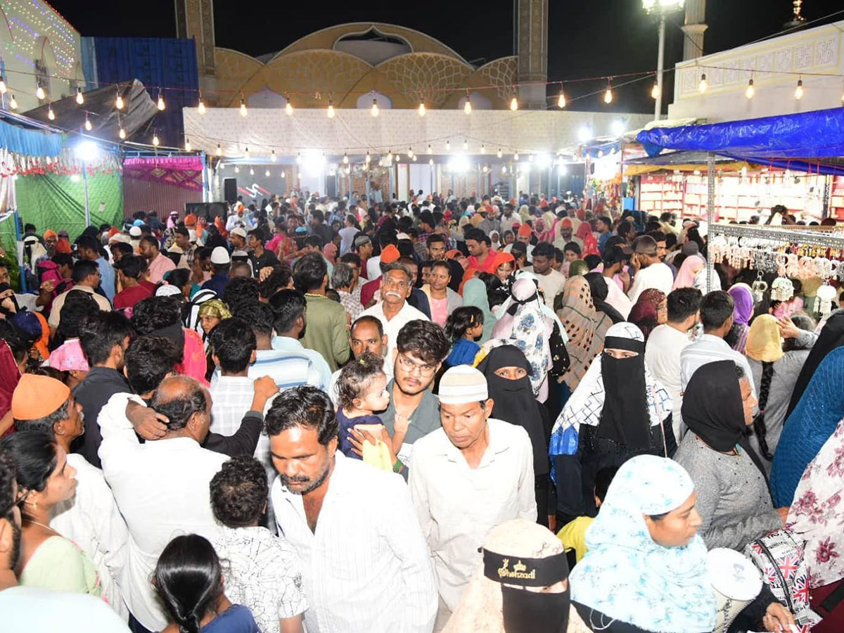 Urus_20festival_20begins_20at_20Ameen_20Peer_20Dargah_20in_20Kadapa_8.jpg 8