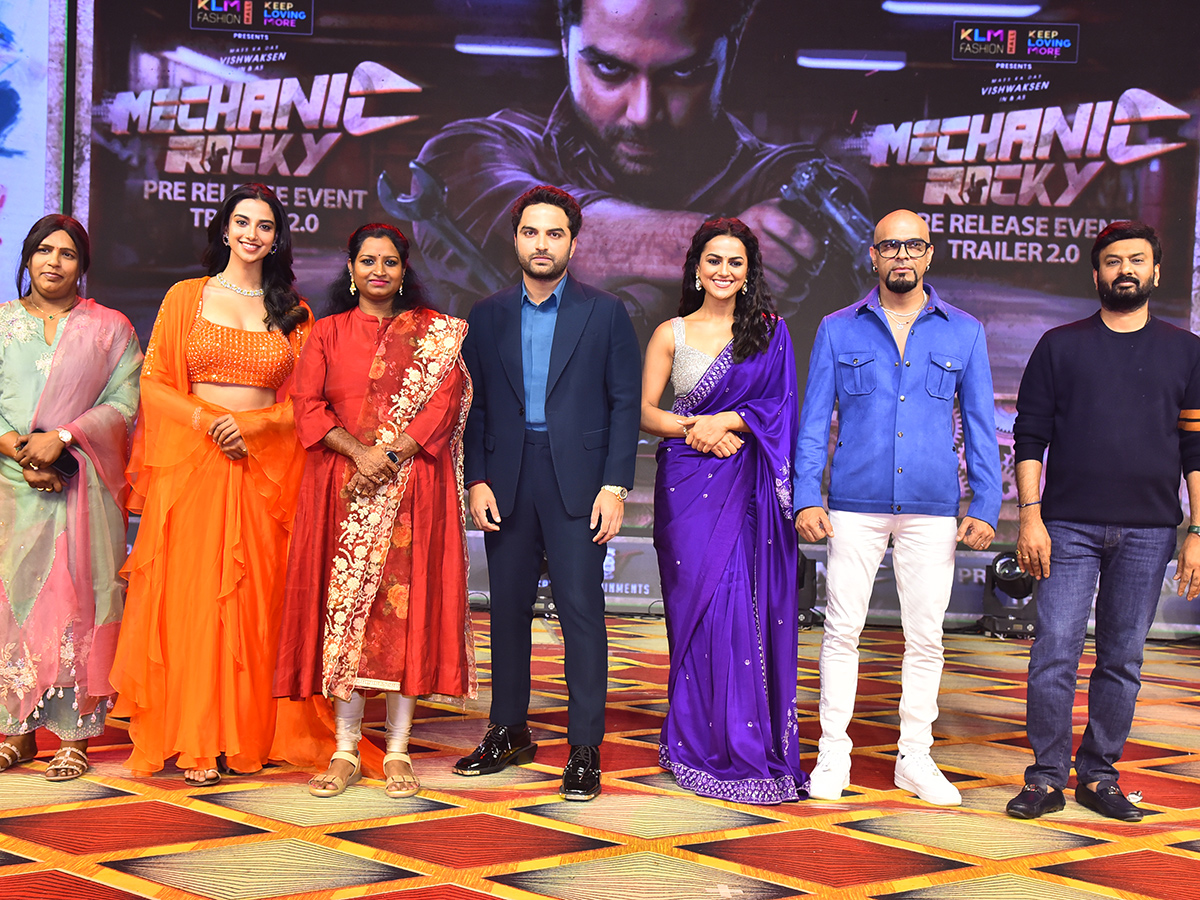 Vishwak_20Sen_20Mechanic_20Rocky_20Pre_20Release_20Event_20Photos__20_286_29.jpg 6