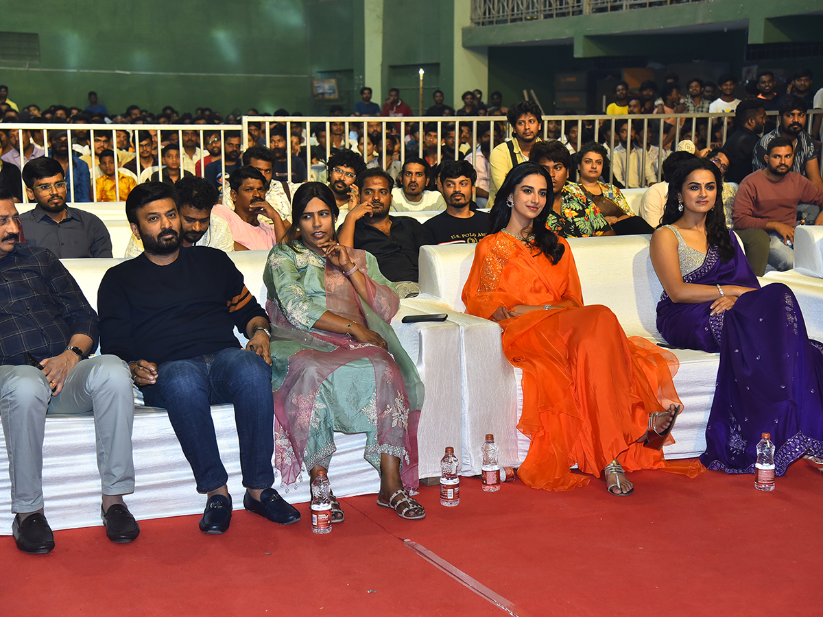 Vishwak_20Sen_20Mechanic_20Rocky_20Pre_20Release_20Event_20Photos__20_288_29.jpg 8