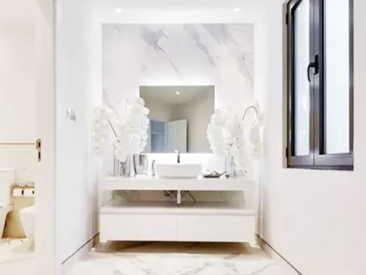 Ananth_20ambani_20new_20villa_20in_20dubai10_0.jpg 11