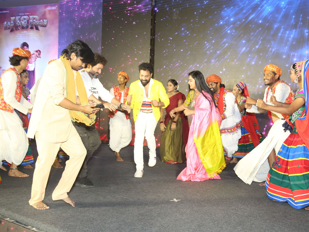 KCR_20Movie_20Pre_20Release_20Event_20Pics_22.jpg 21