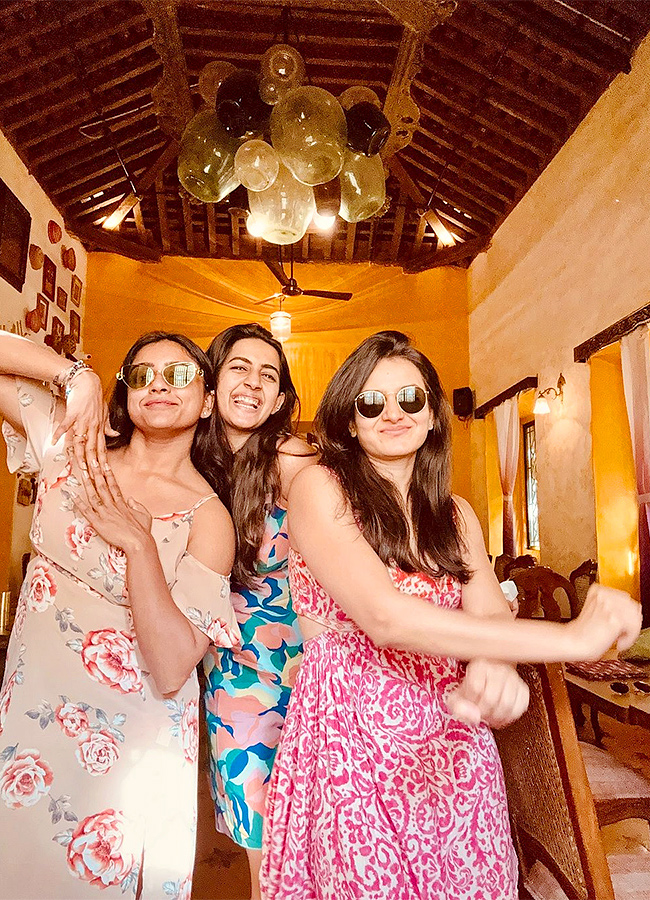 Niharika-Konidela-and-Vithika-Sheru-enjoy-Goa-Trip-Photos_10.jpg 18