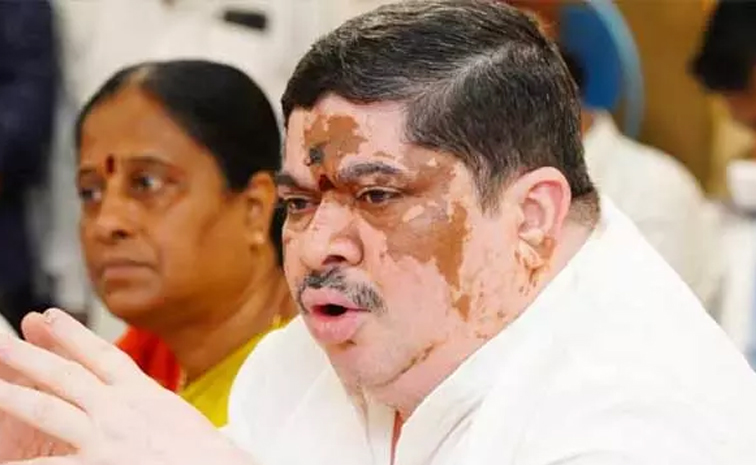 Ponnam_On_EV.jpg