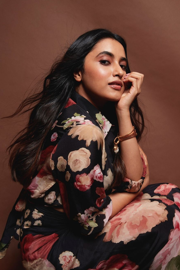 Priyanka-Arul-Mohan-22.jpg 22
