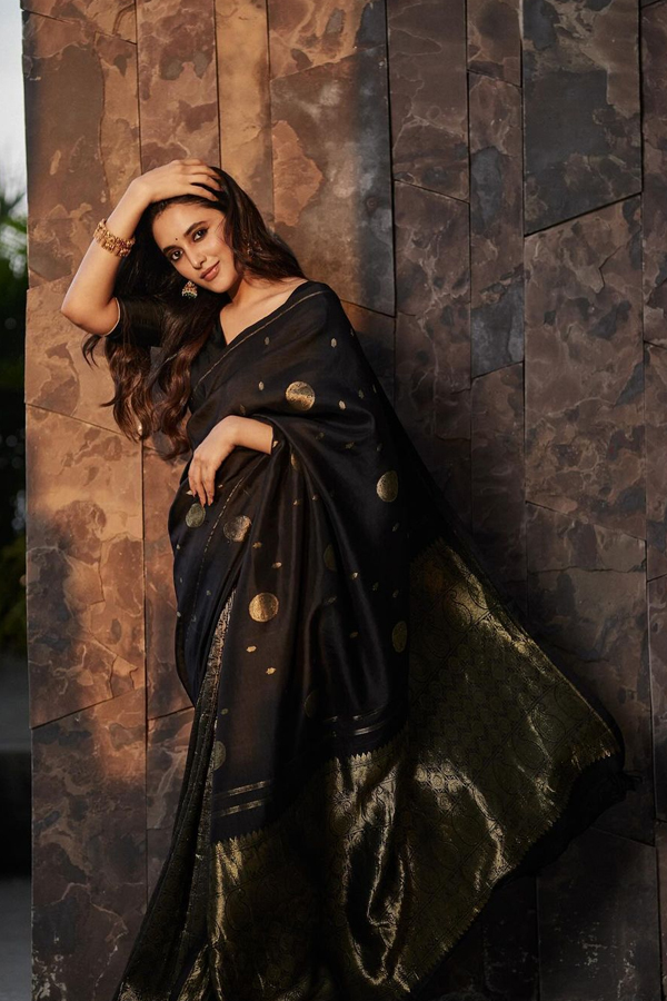 Priyanka-Arul-Mohan-7.jpg 8