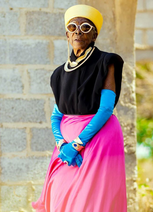 Legendary_20glamma12.jpg 13