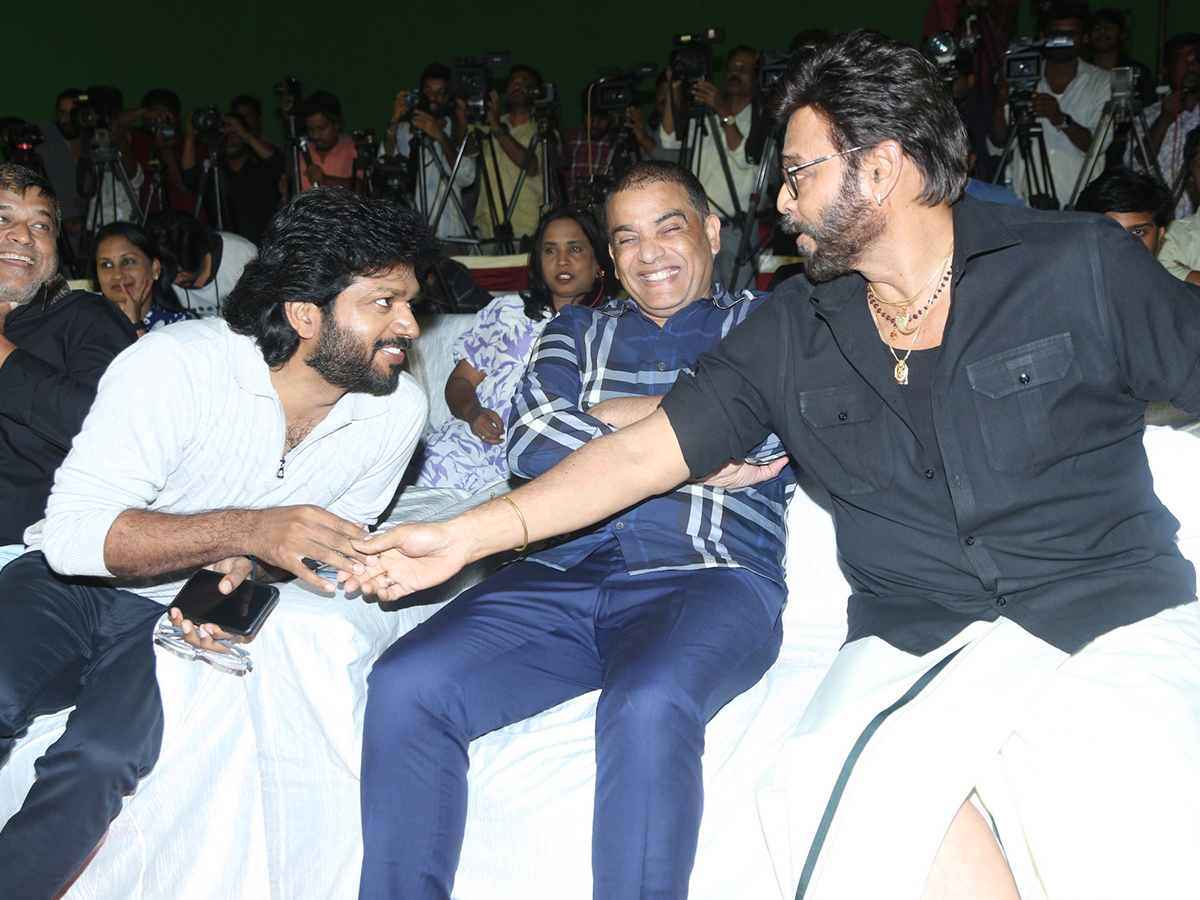 Sankranthiki_20Vasthunnam_20Movie_20Press_20Meet_20Photos_33.jpg 32