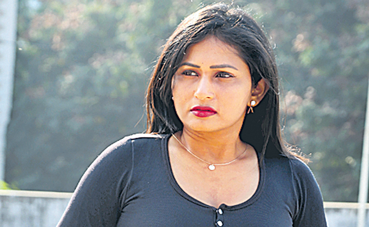 jo-sharma-_284_29aa.jpg