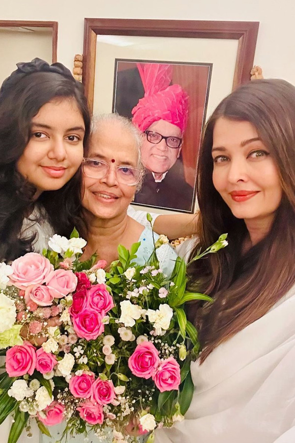 Aishwarya_20Rai_20Bachchan_20Daughter_20Aaradhya_20Birthday_20Special_20Photos_20_289_29.jpg 11
