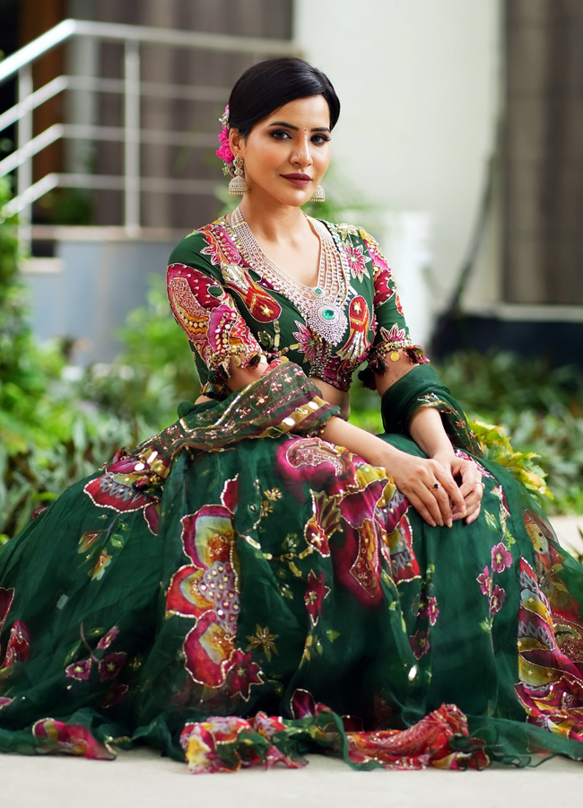 Ashu_20reddy20.jpg 21