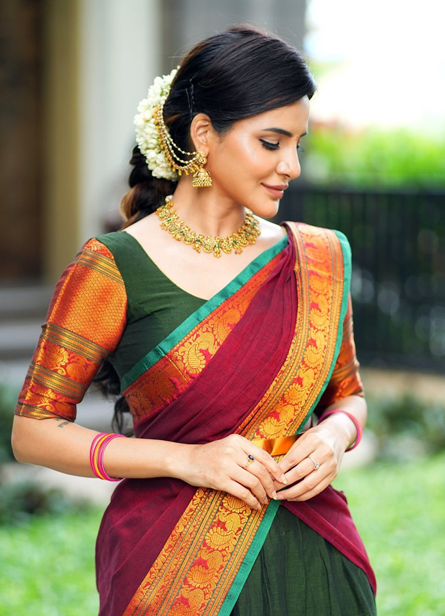 Ashu_20reddy7.jpg 8