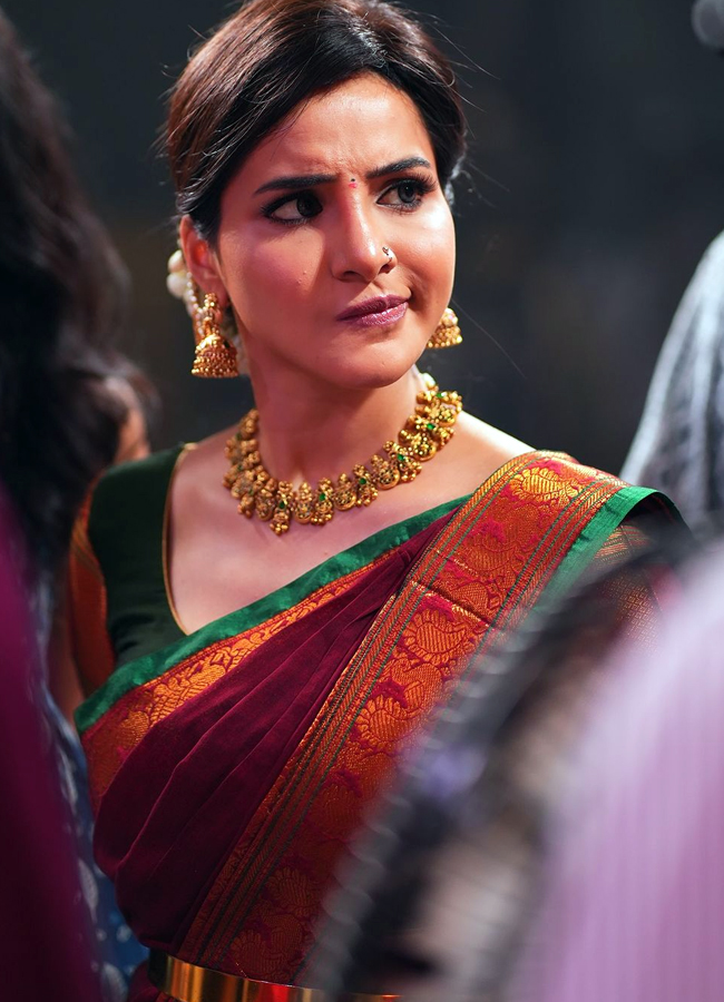 Ashu_20reddy9.jpg 10