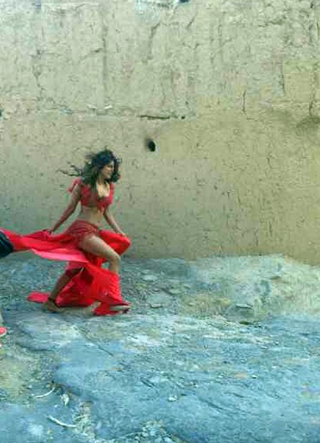 Priyanka_20chopra14.jpg 15