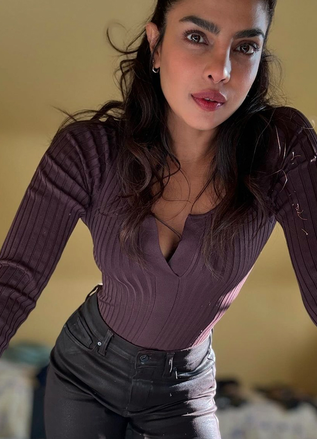 Priyanka_20chopra17.jpg 18