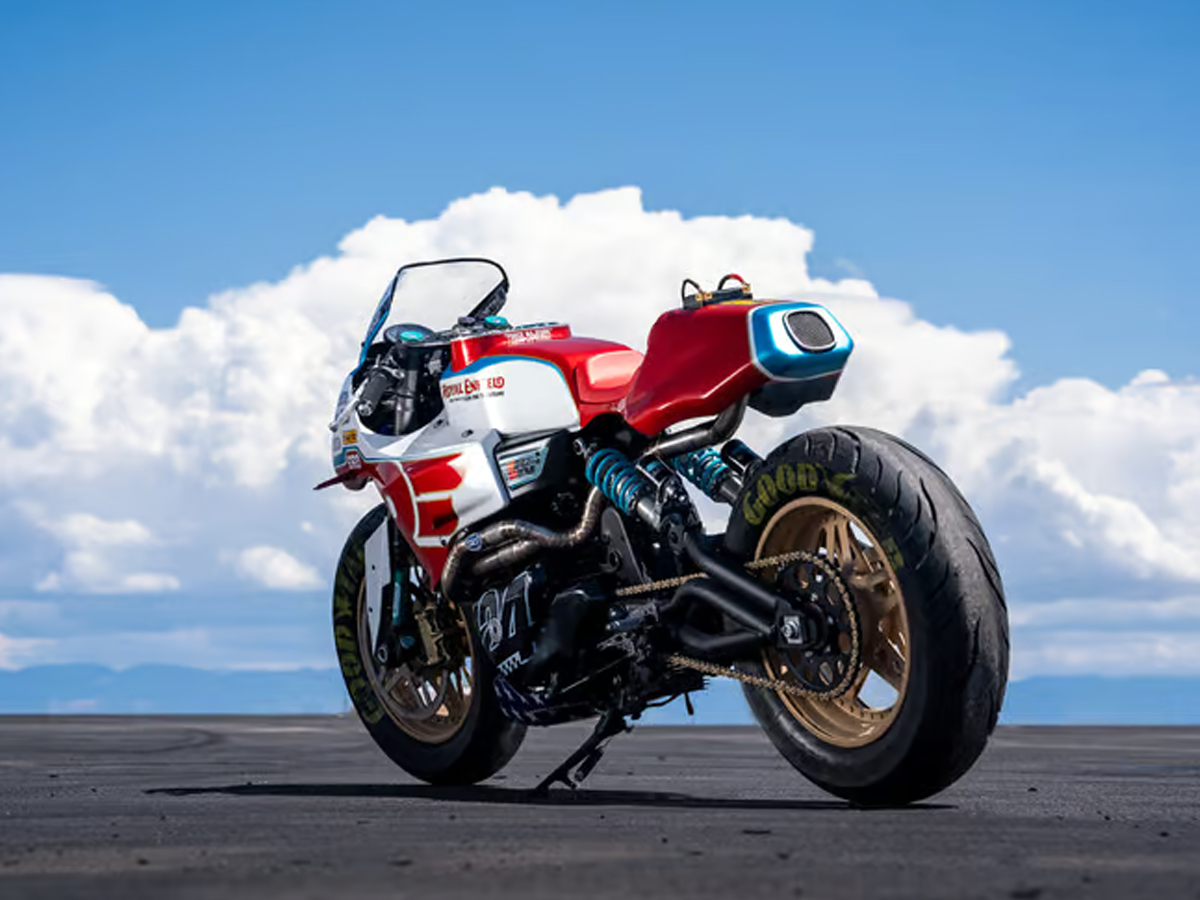 Royal_20Enfield_20bike5.jpg 6